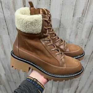 Violet & Red NWOB Women's 6.5M Alexa Suede Leather Combat Boot Brown Lug Sole